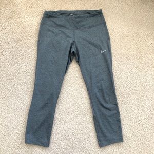Nike Dri Fit Cropped Running Leggings | Gray | Size Small